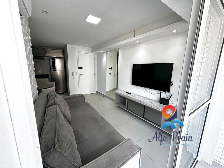Meireles luxury compact