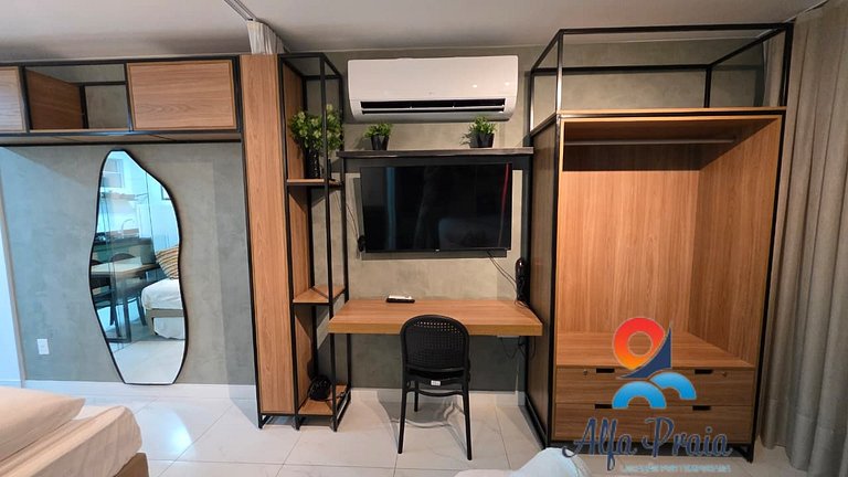 Estudio con estilo industrial y vista a las dunas